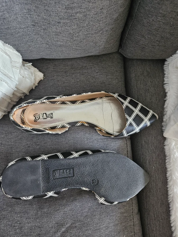 Assorted Flats - Ardene & Trash - Size 9.5/10 image indicator(5)