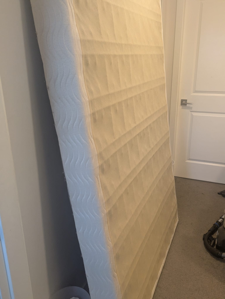 Box spring - Good Condition - photo 3