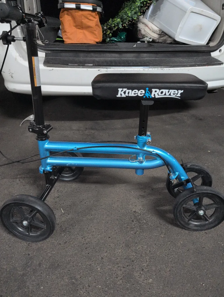KneeRover Knee Walker - Blue