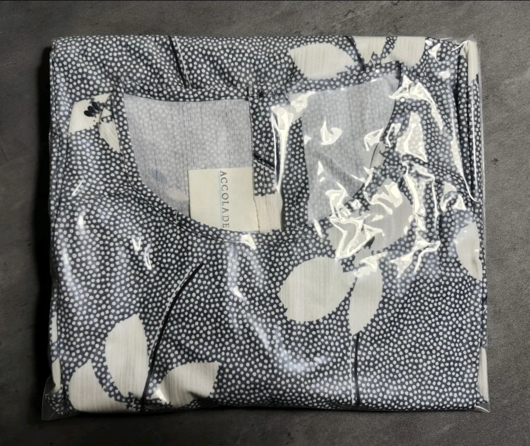 Women's Top XL - 5 image indicator(4)