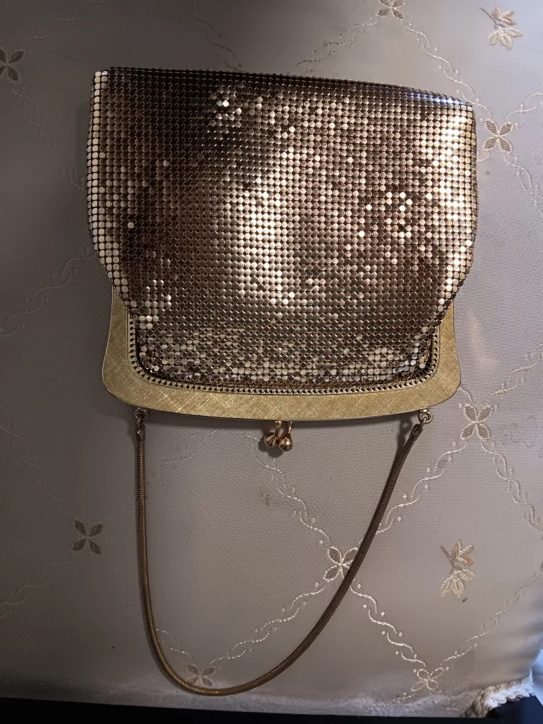Vintage Gold Mesh Purse thumbnail