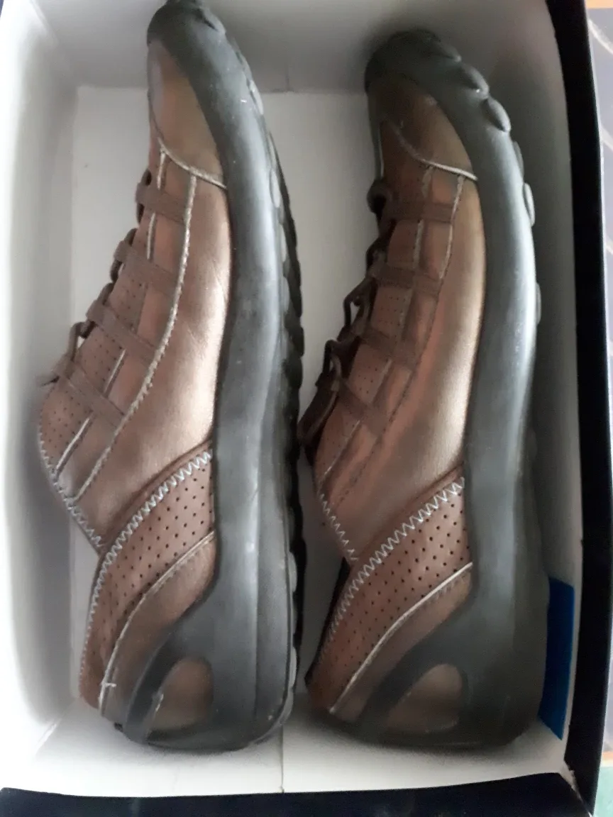 Brown Leather Walking Shoes image indicator(2)