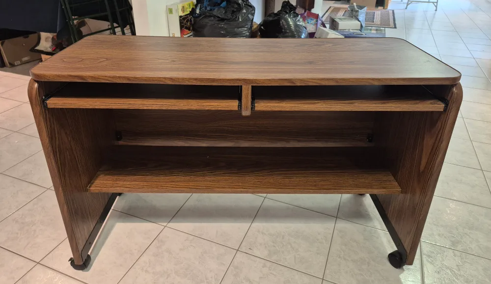Desk with casters thumbnail