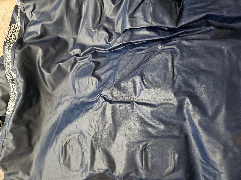 Inflatable Camping Mattress with Pump - photo 5