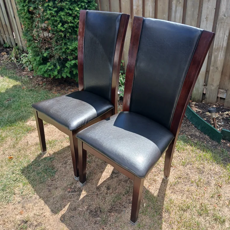 Mahogany Dining Table with Extension Leaf, Chairs. image indicator(6)