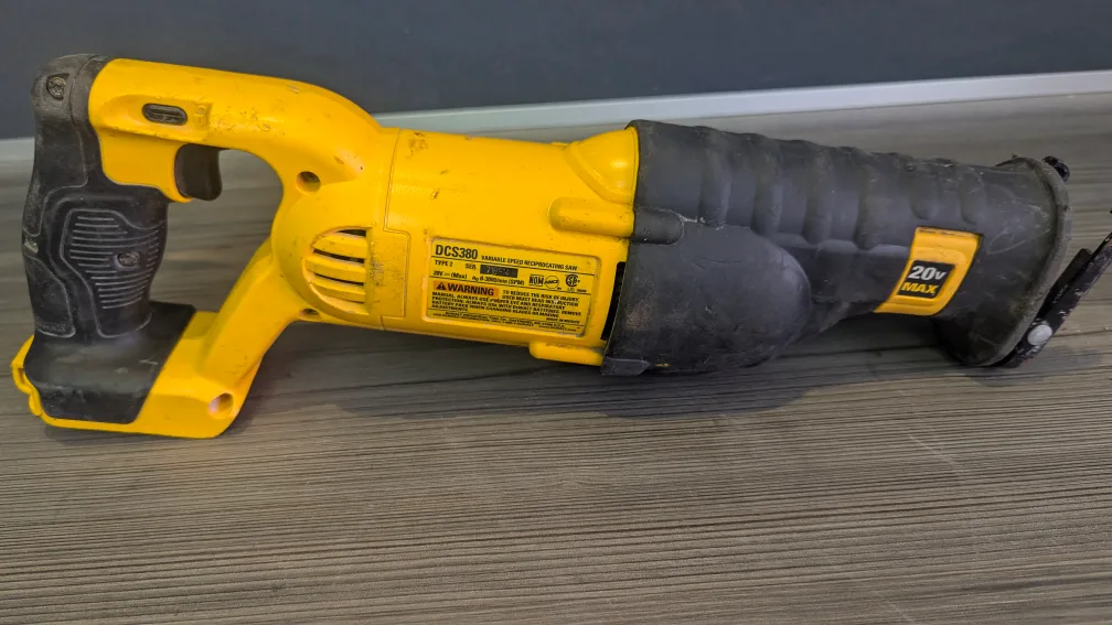 DeWalt DCS380 20V MAX Reciprocating Saw image indicator(3)