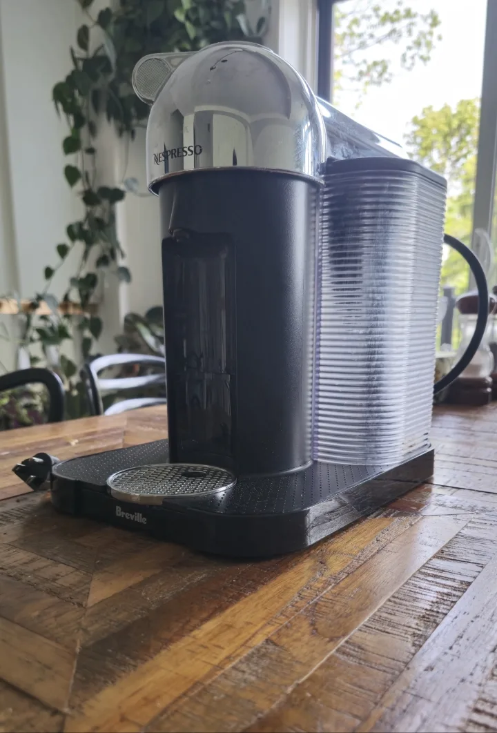 Nespresso Vertuo Next Coffee Machine by Breville thumbnail