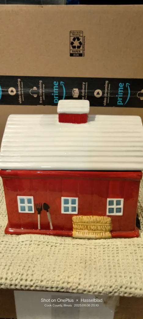The Pioneer Woman Barn Cookie Jar thumbnail