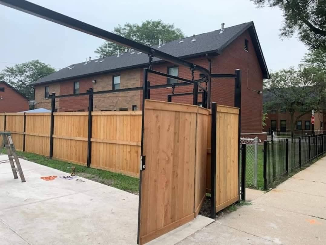 Fence, gates, decks, handrails - photo 4