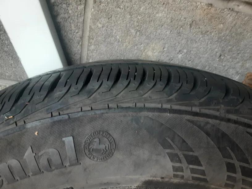 Goodyear Nordic winter 15" tires WITH rims P205 image indicator(8)