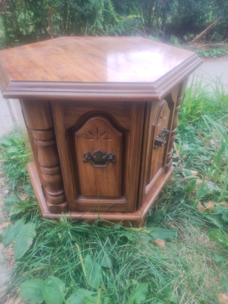 two hexagonal sidetables - photo 2