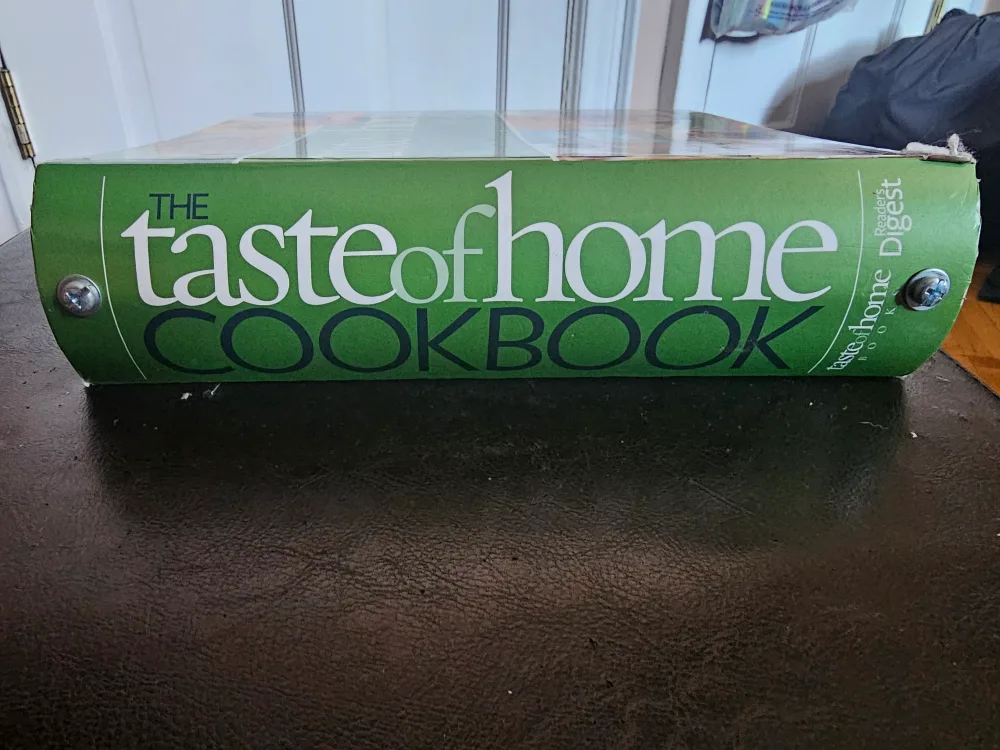 Taste of Home Cookbook image indicator(2)