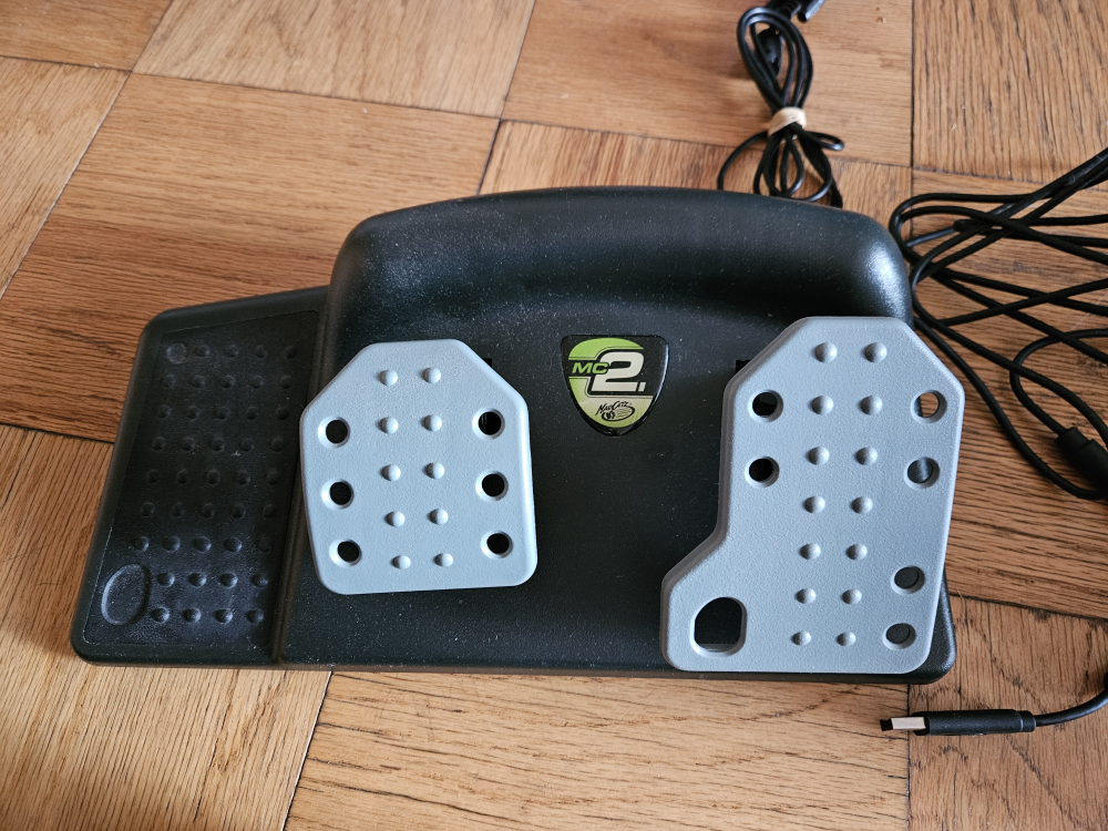 Madcatz Steering and Pedals Xbox 360 - photo 4