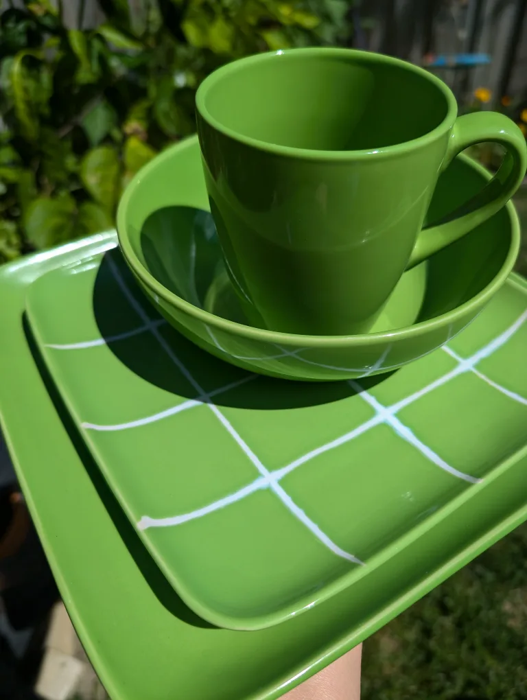 Studio Nova Hopscotch Green 16-Piece Dinnerware Set thumbnail
