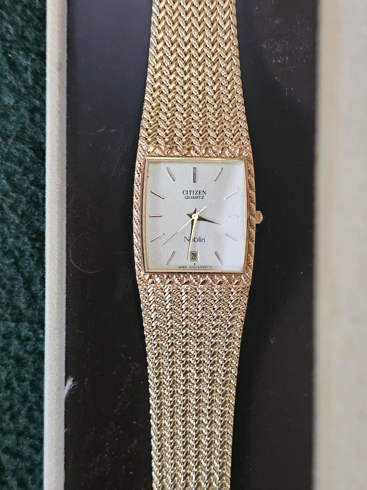 Citizen Noblia Quartz Gold Watch image indicator(3)