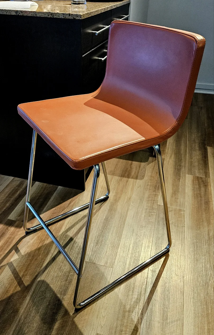 HIGH CHAIR (BAR STOLL) thumbnail