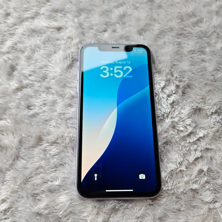 iPhone 11 - Purple Unlocked image indicator(2)