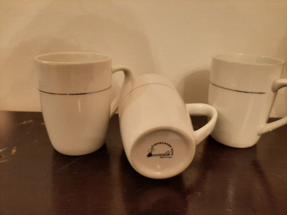 3 Esmeralda White Mugs - photo 2