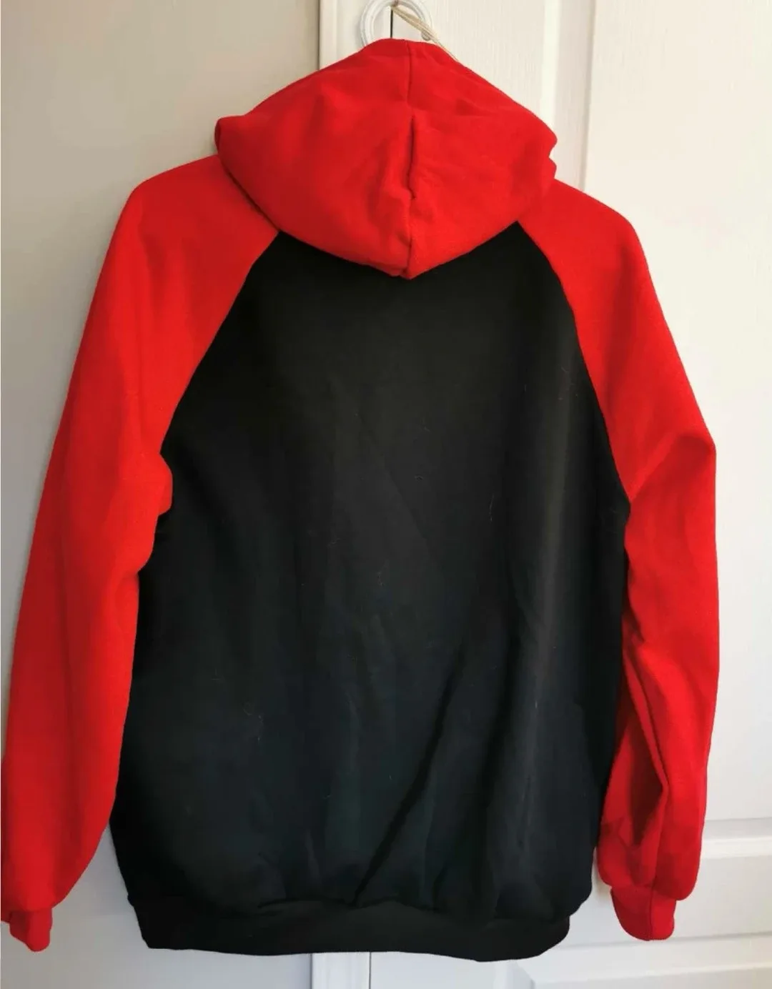 King Black & Red Hoodie Size M image indicator(2)