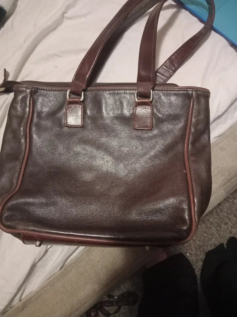 Roots Brown Leather Tote Bag image indicator(4)