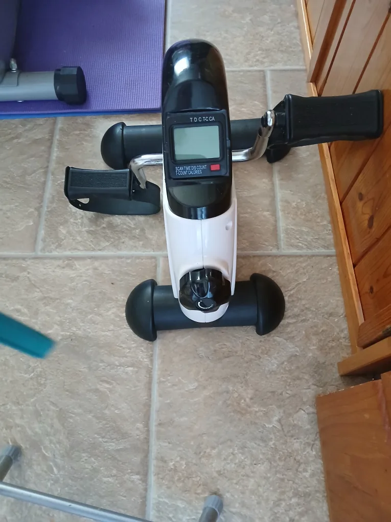 Portable Exercise Pedal Bike image indicator(2)
