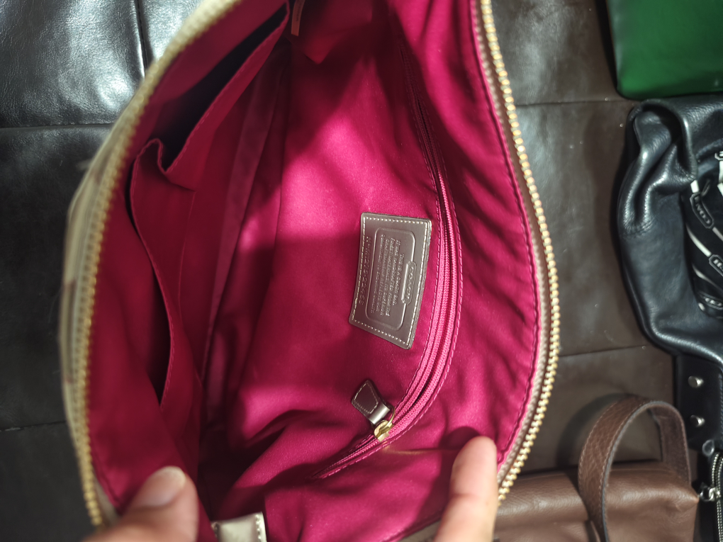 Coach Shoulder Bag - photo 3