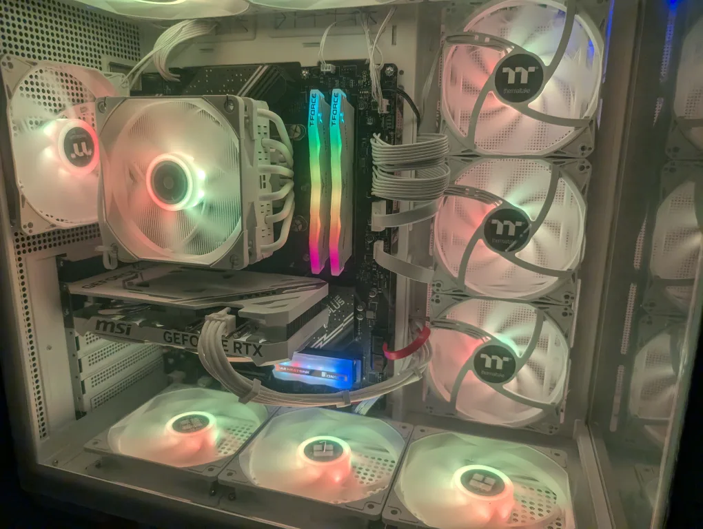 All New custom MSI B760 PC, DDR5 , 4060 image indicator(4)