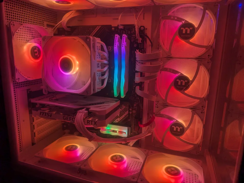 All New custom MSI B760 PC, DDR5 , 4060 image indicator(5)