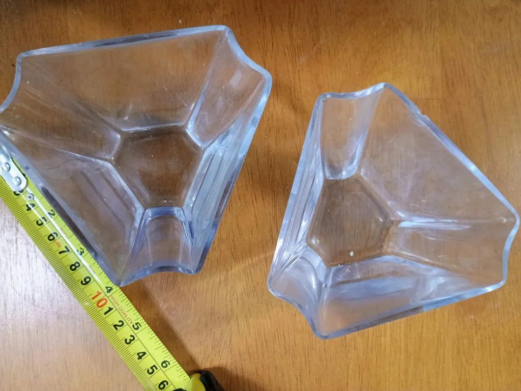 Elegant Geometric Glass Bowls - Set of 2 image indicator(2)