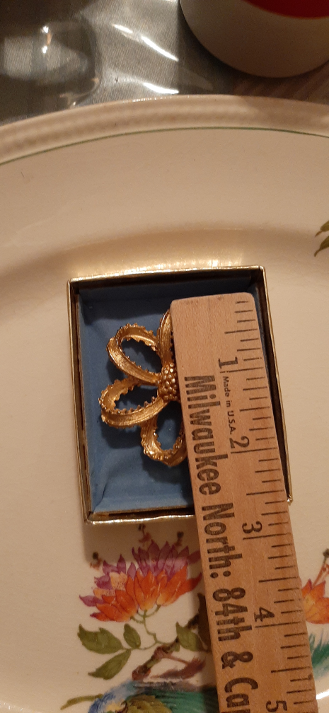 Vintage Gold Tone Flower Brooch - photo 3