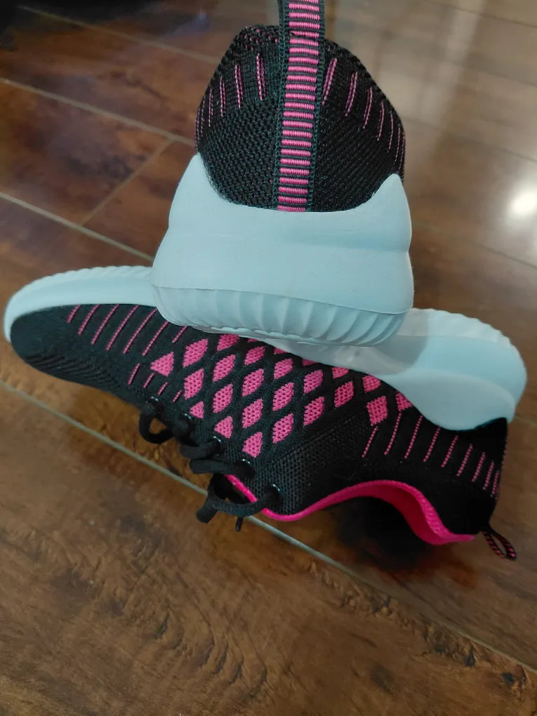 TODAY ONLY: Women's workout shoes image indicator(4)