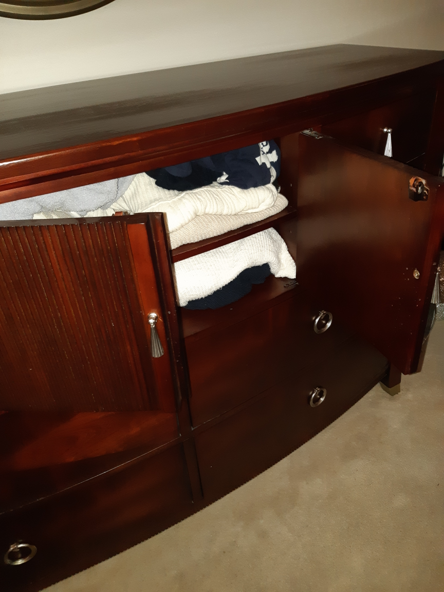 Bedroom Set - Queen bed,  Armoire, Dresser, 2 Nightstands - photo 5