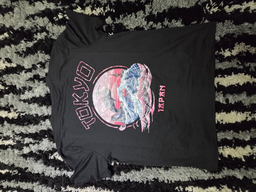 Tokyo Japan Graphic T-Shirt image indicator(2)