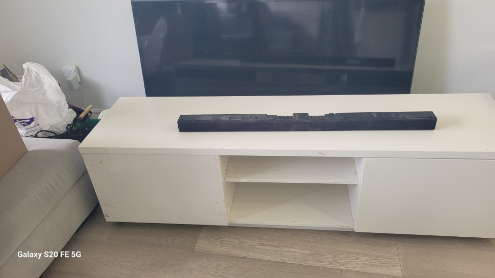 Soundbar and a tv - photo 3