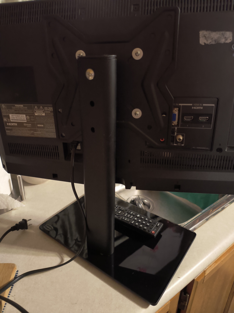 Toshiba TV with Remote - photo 2