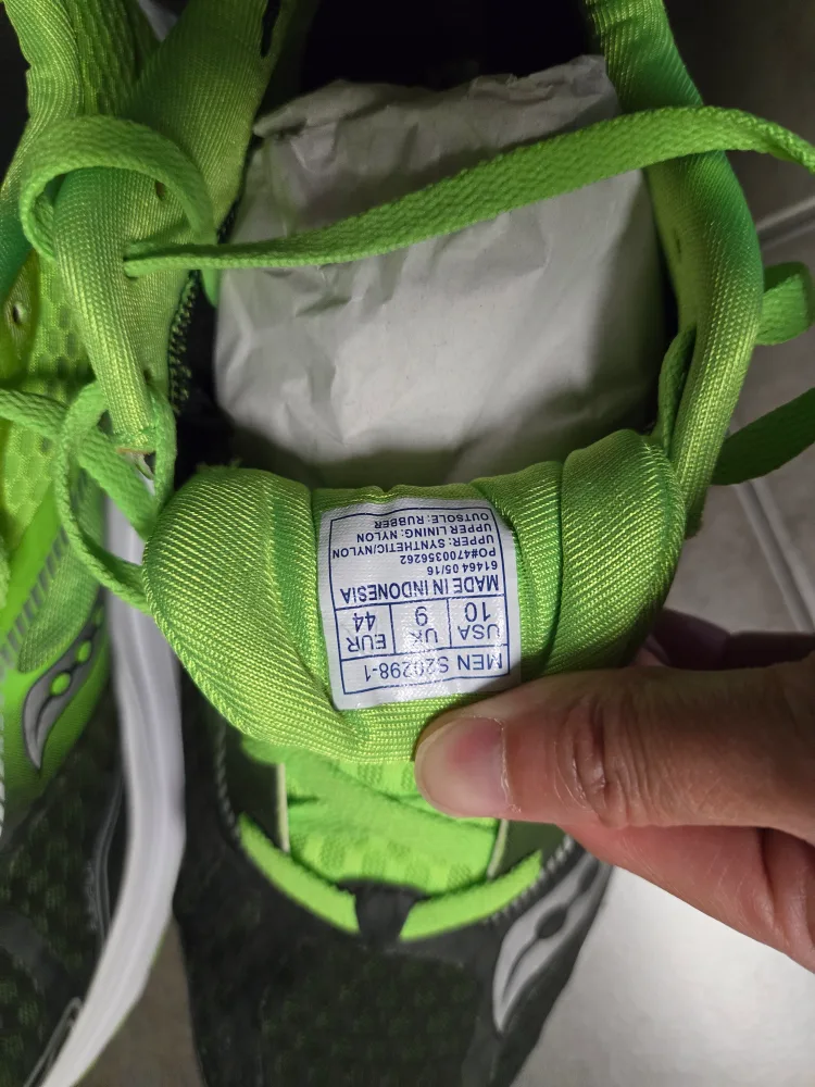 Saucony Running Shoes - Mens US 10 image indicator(3)