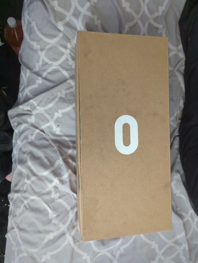 Oculus Quest 2 VR Headset - Like New! - photo 5