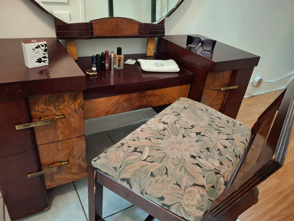 PENDING. Vintage Art Deco Vanity/Dresser with Chair image indicator(6)