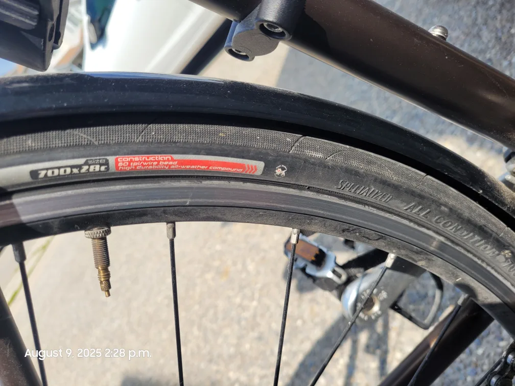 Specialized Sirrus Shimano 8-Speed Bike image indicator(9)