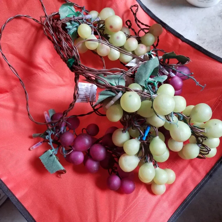 Grapes String Lights - Purple & Green thumbnail