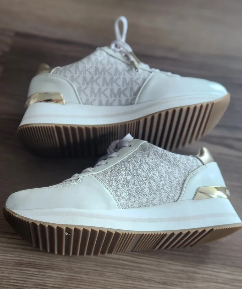 Michael Kors White/Gold Sneakers sz 6.5M image indicator(4)