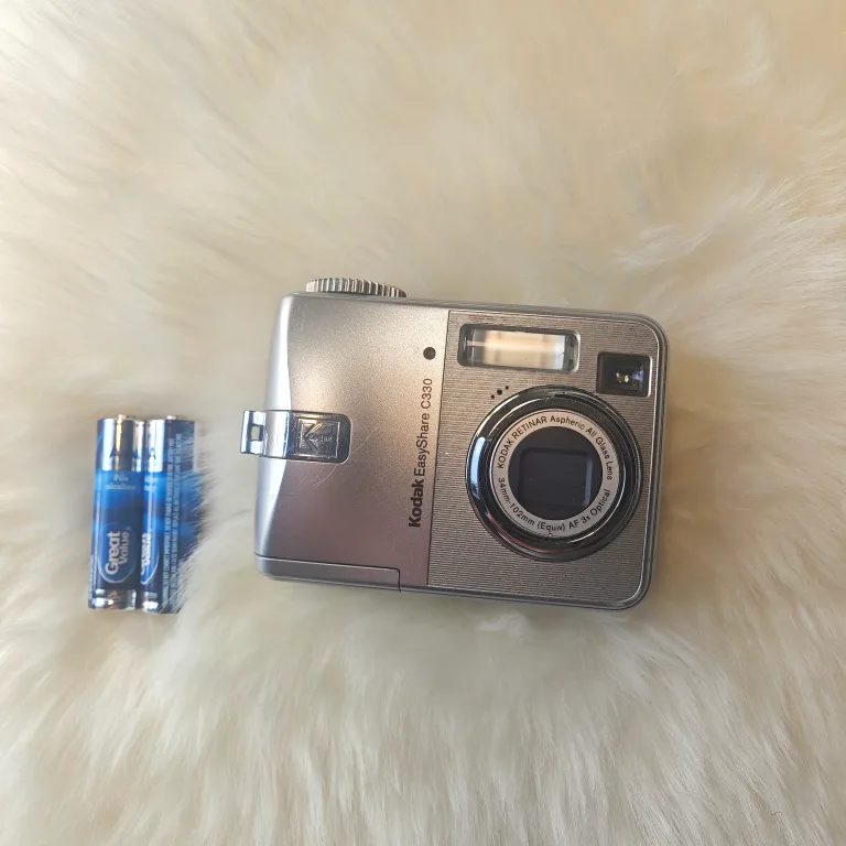 Kodak EasyShare C330 Digital Camera thumbnail