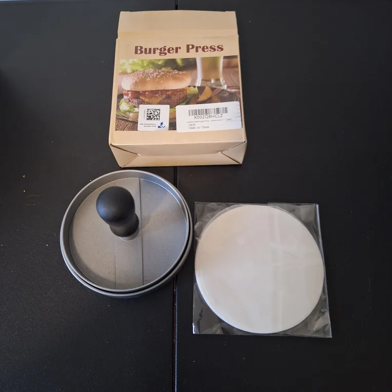 Burger Press Kit - New in Box image indicator(4)
