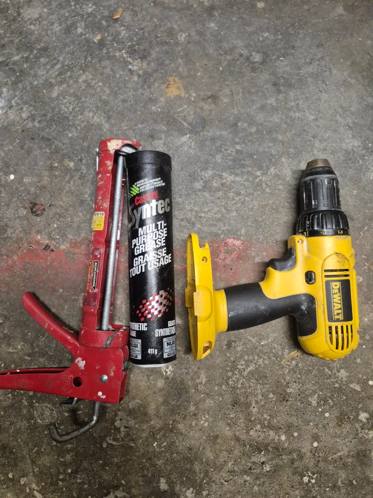 DeWalt Drill & Castrol Syntec Grease thumbnail