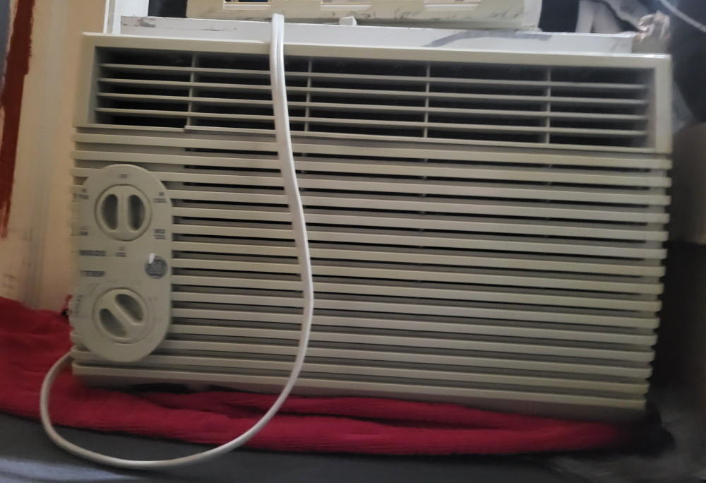 GE Window Air Conditioner 5200 BTU