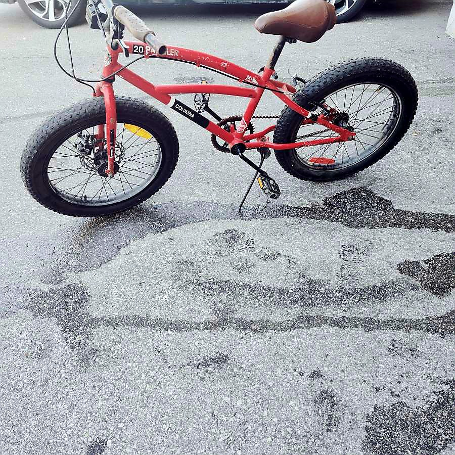 Columbia Rambler 20" Red Bike -⚠️No brakes
