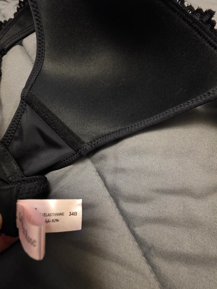La Vie en Rose Bra's, Silk & Satin Bra-Size 34B image indicator(4)