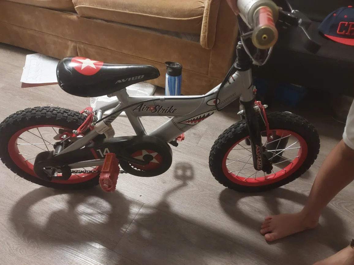 Avigo Air Strike 14" Kids Bike image indicator(2)