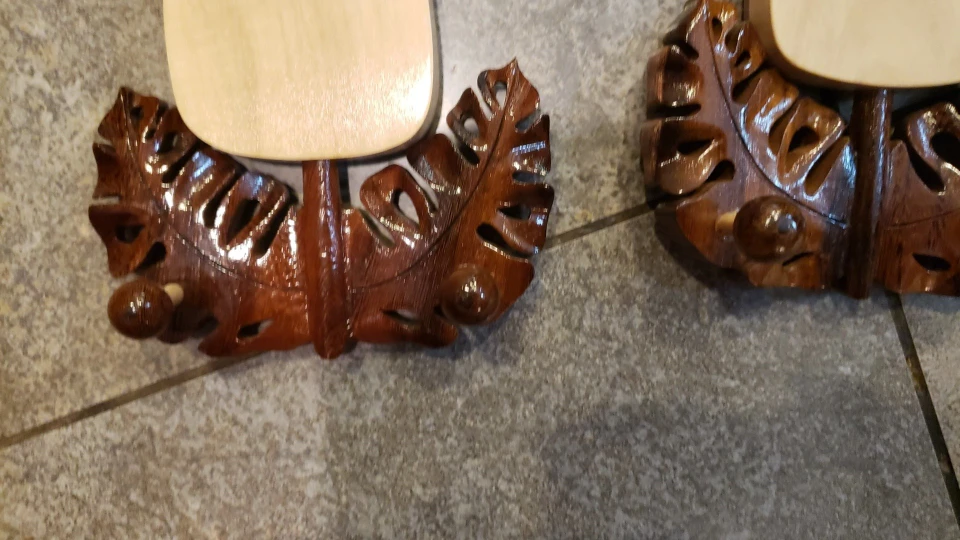 Wooden Sandal Towel Holders.New - photo 3