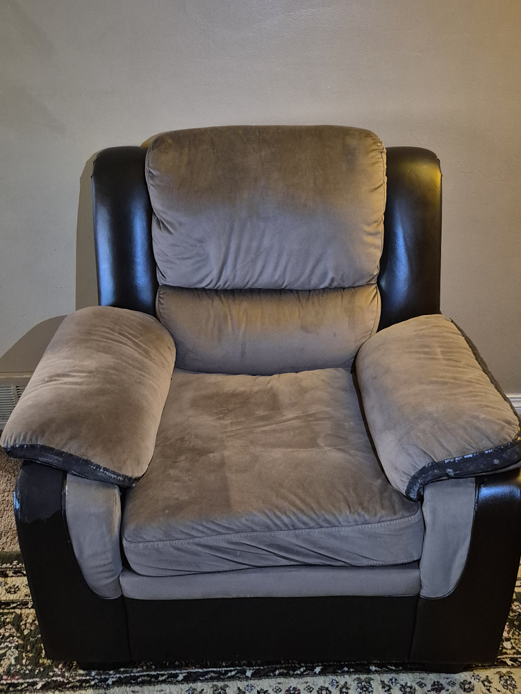Used Reclining Sofa Set - Brown - photo 2